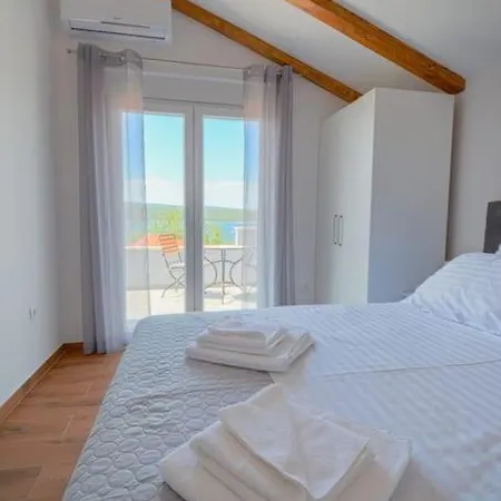 Βίλα With Amazing View And A Private Pool, Susnjar 1 *