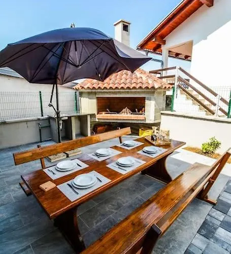 Villa With Amazing View And A Private Pool, Susnjar 1