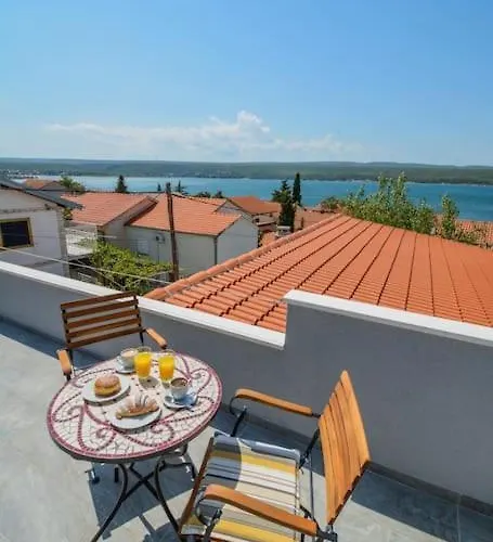 Villa With Amazing View And A Private Pool, Susnjar 1 *