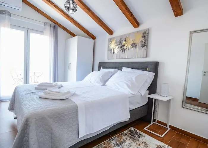 With Amazing View And A Private Pool, Susnjar 1 Krusevo (Zadar)